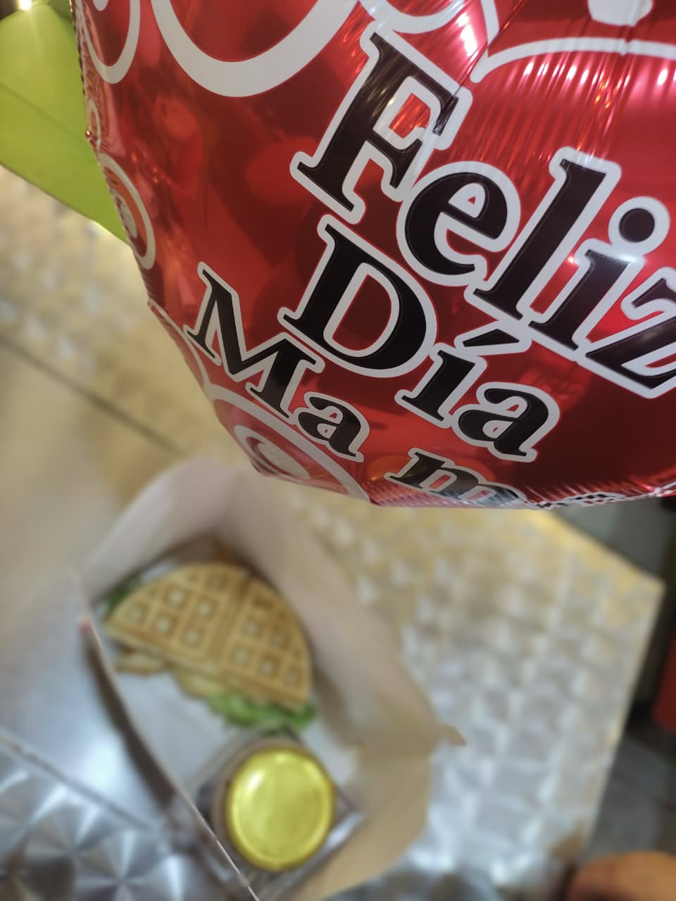 Desayuno sorpresa con empaque premium